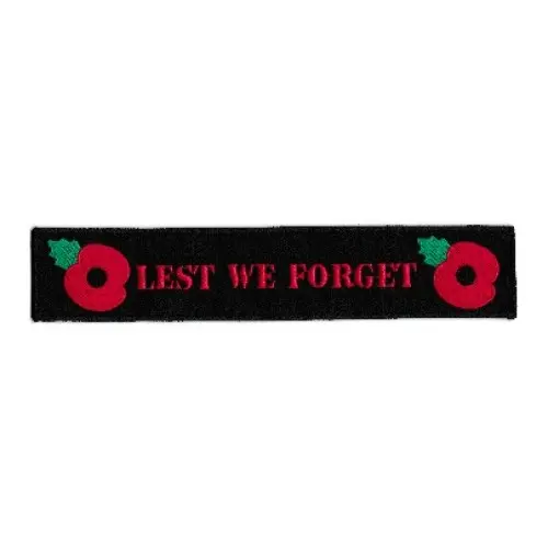 Lest We Forget Badge with Two Poppies